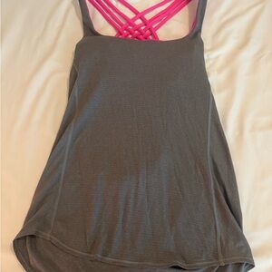 Lululemon free to be wild tank size 6